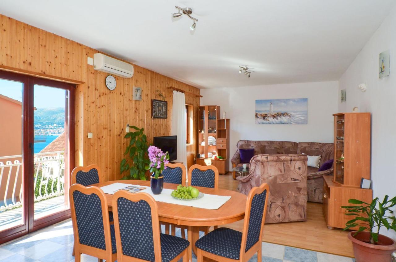 Apartments Pitesa Trogir Zewnętrze zdjęcie
