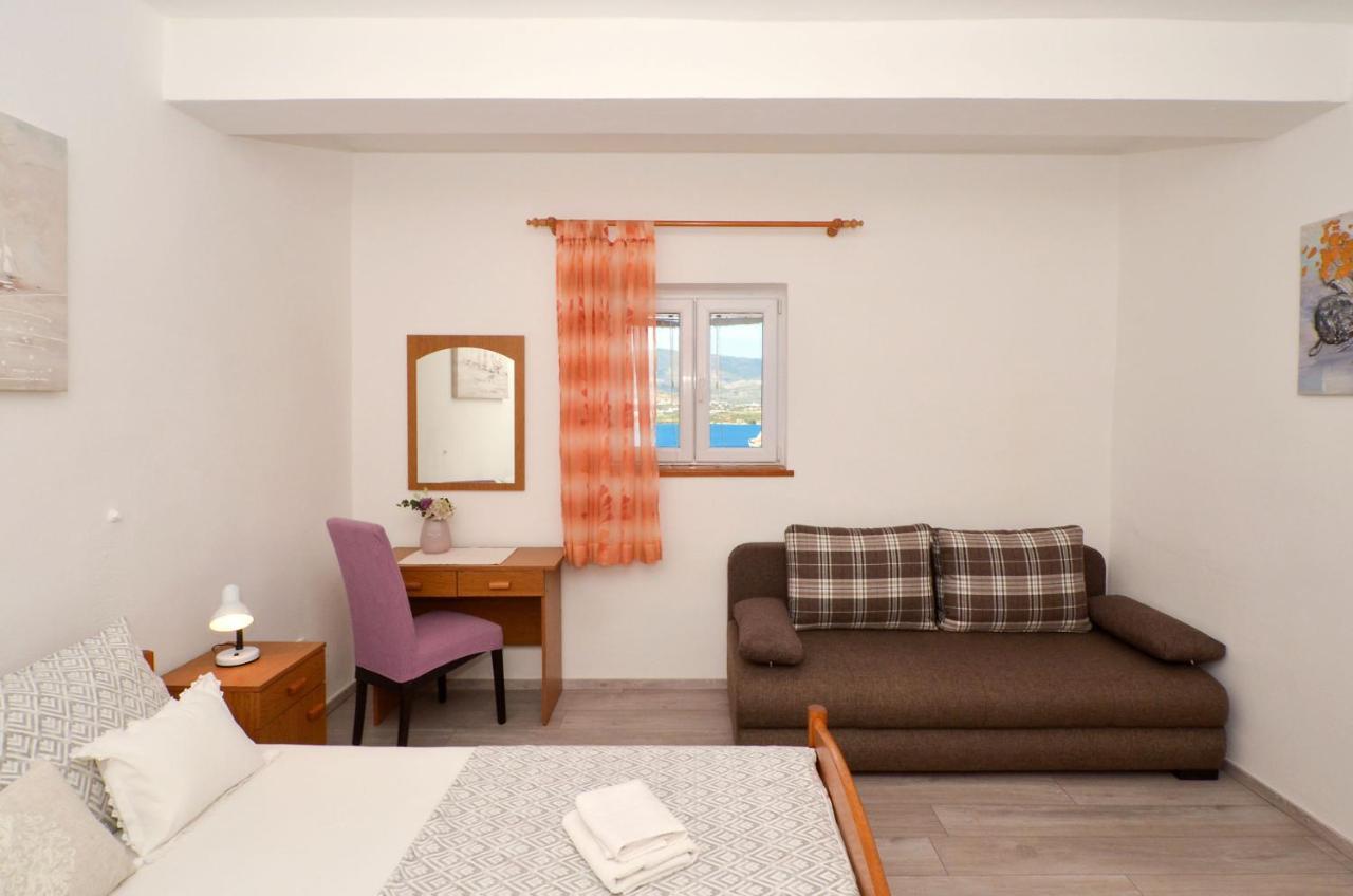 Apartments Pitesa Trogir Zewnętrze zdjęcie