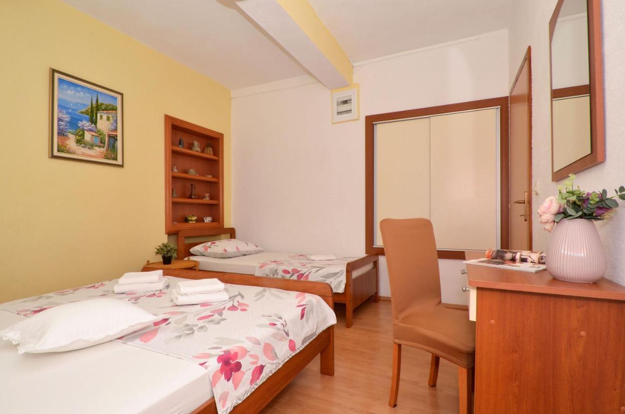 Apartments Pitesa Trogir Zewnętrze zdjęcie